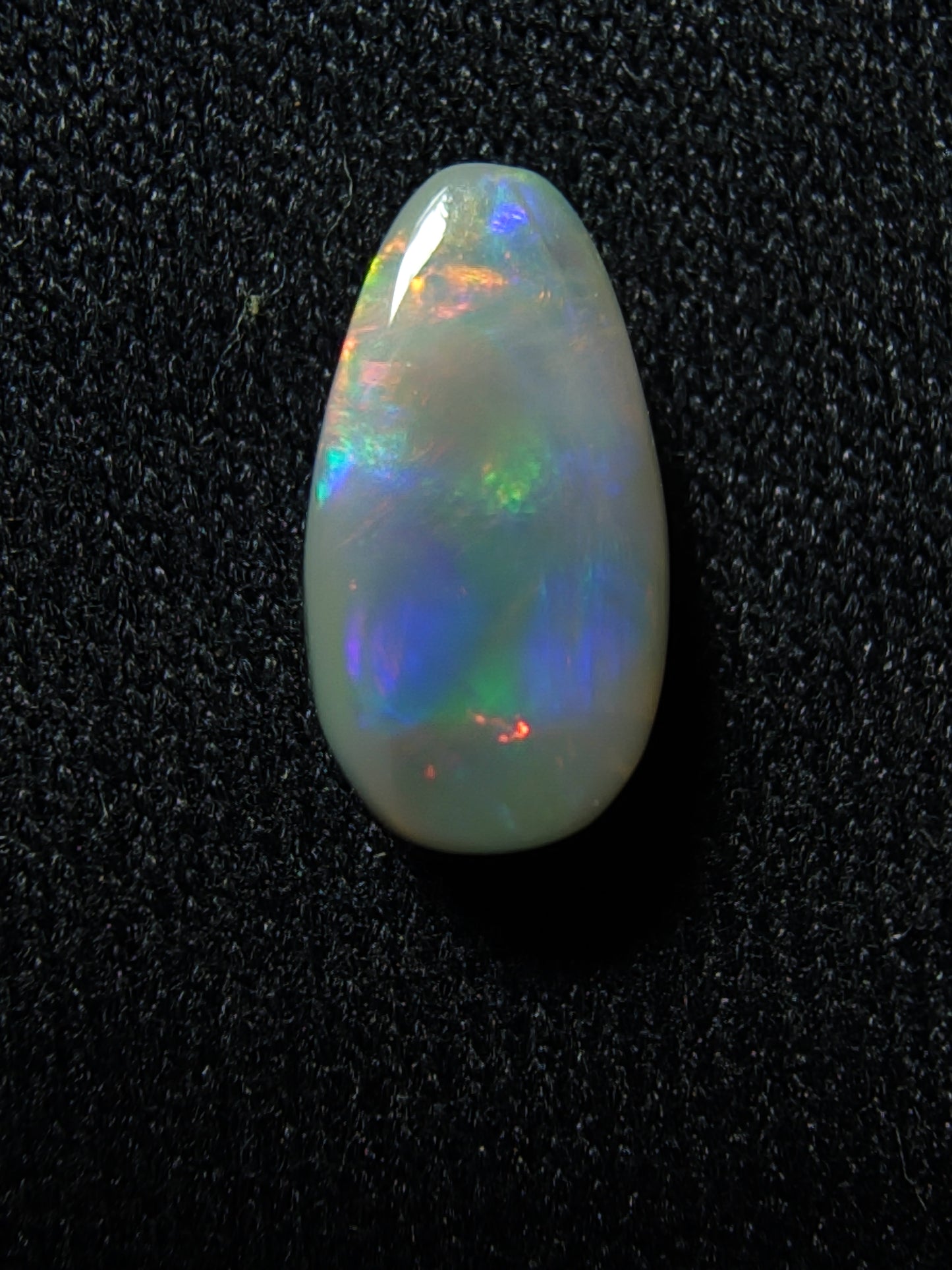 0.70c Fiery Red & Cool Blue - Dark Opal - Lightning Ridge