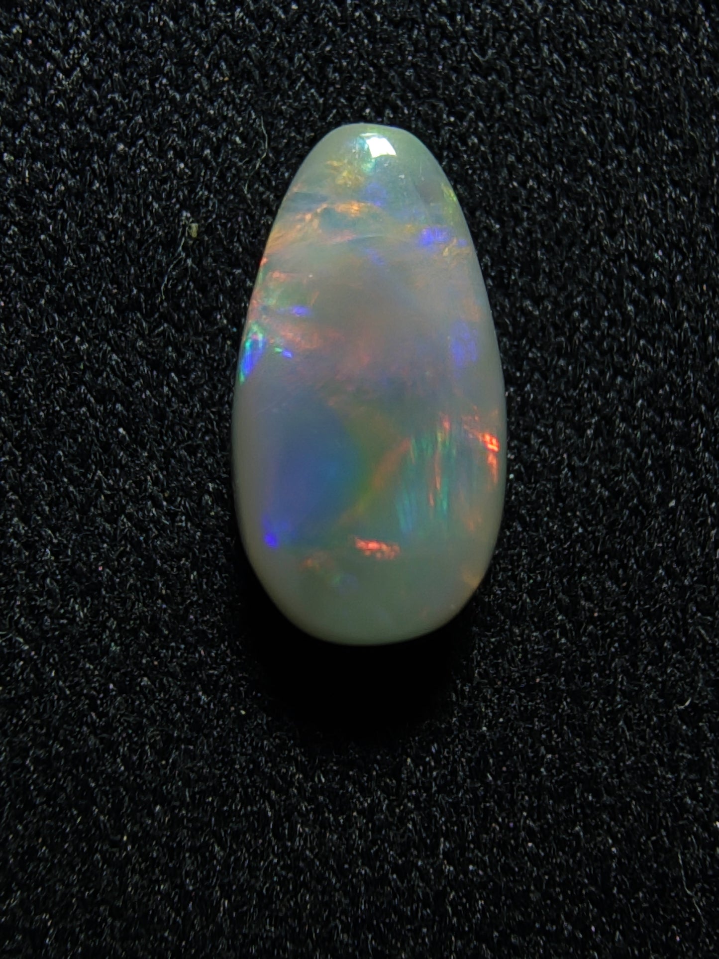 0.70c Fiery Red & Cool Blue - Dark Opal - Lightning Ridge