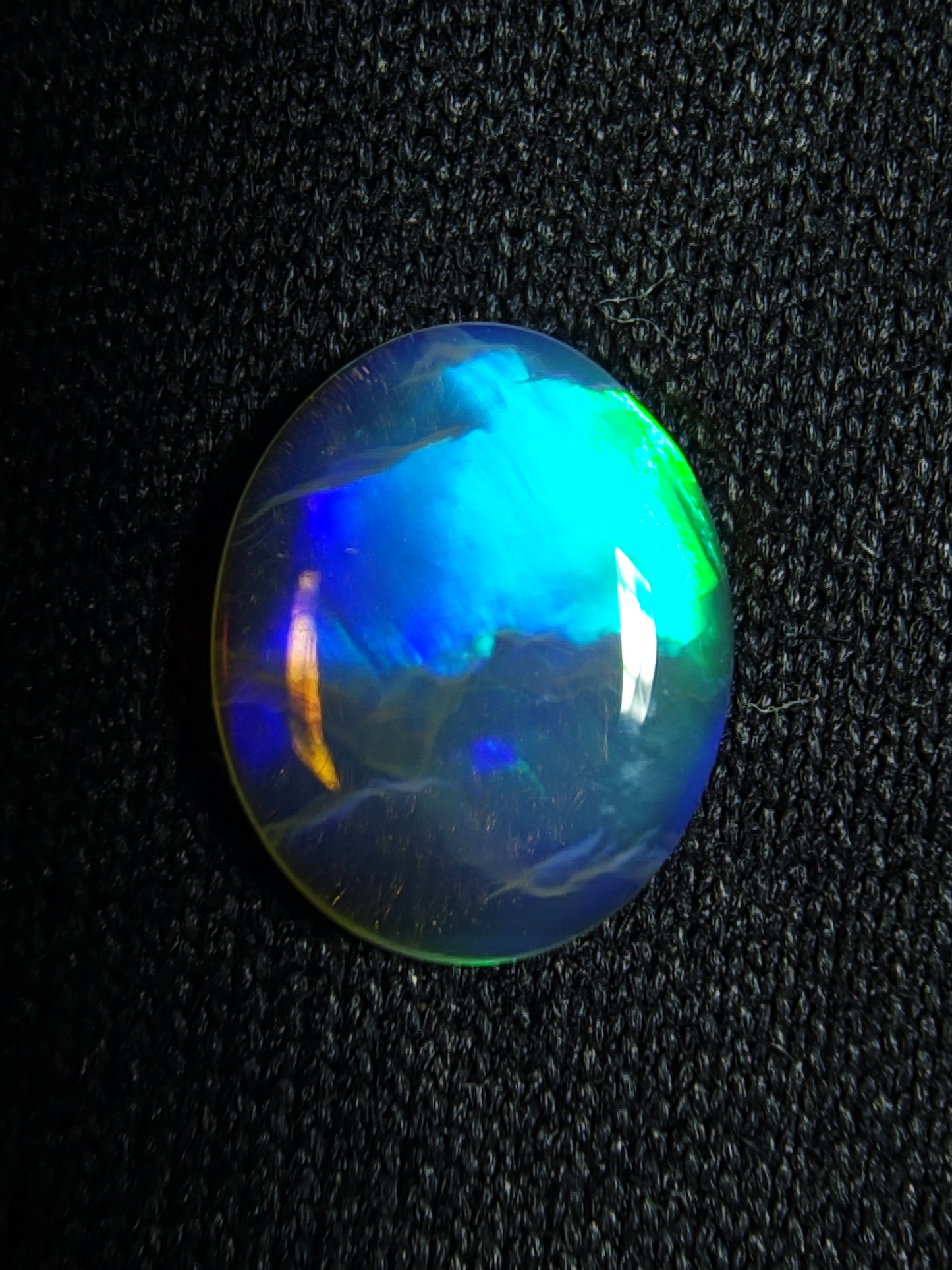 0.65ct Glowing Blue & Green - Crystal Opal - Lightning Ridge