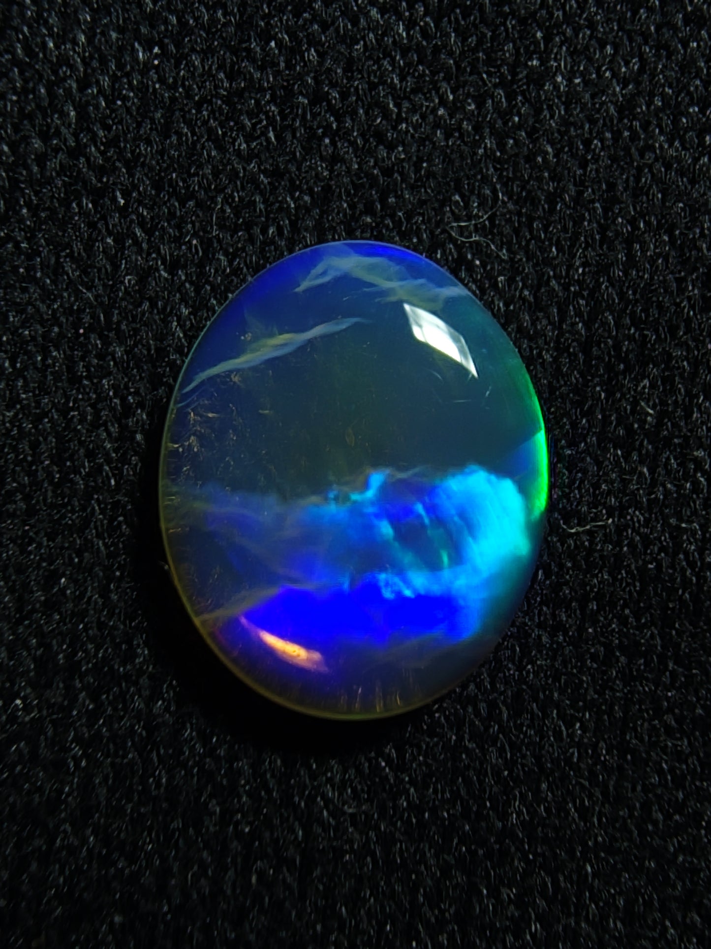 0.65ct Glowing Blue & Green - Crystal Opal - Lightning Ridge