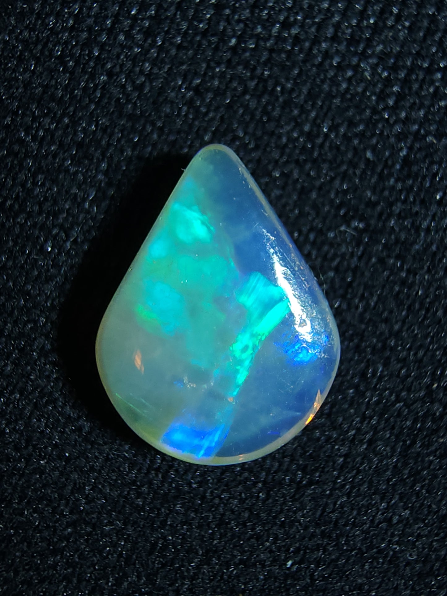 0.85c Blue & Green Ribbon - Crystal Opal - Lightning Ridge