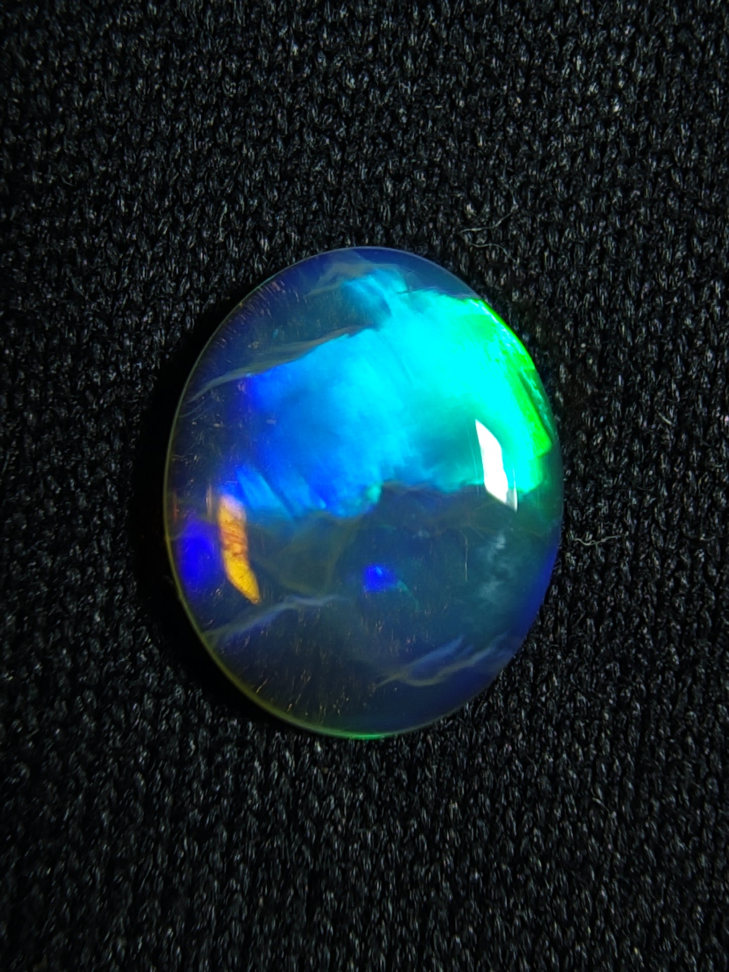 0.65ct Glowing Blue & Green - Crystal Opal - Lightning Ridge
