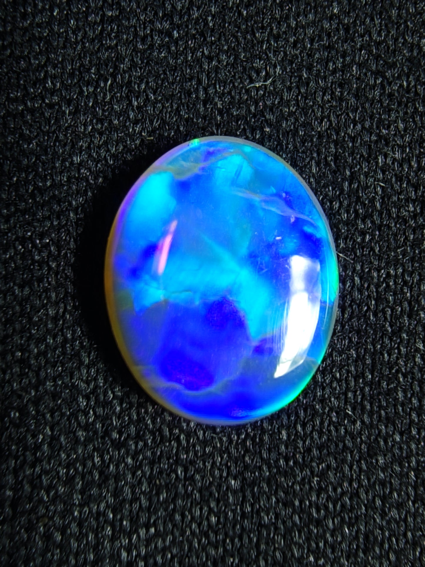 0.65ct Glowing Blue & Green - Crystal Opal - Lightning Ridge