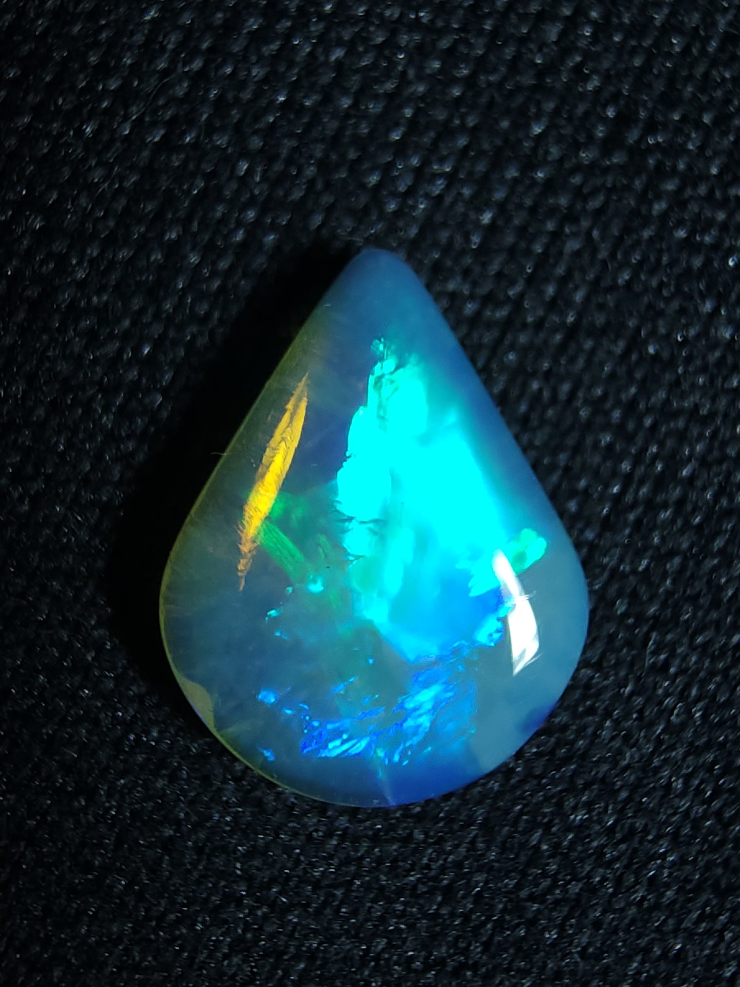0.85c Blue & Green Ribbon - Crystal Opal - Lightning Ridge