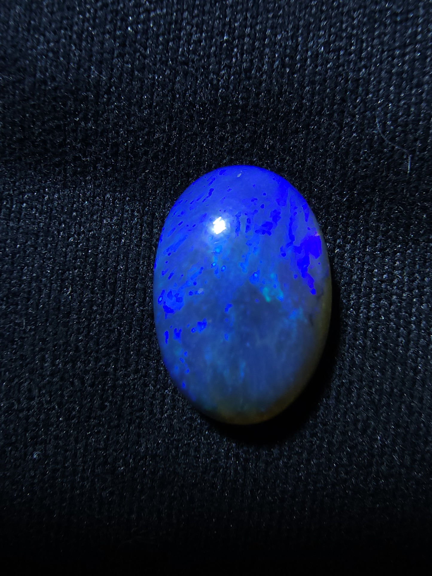 2.45ct Glowing Crystal Nobby – Lightning Ridge