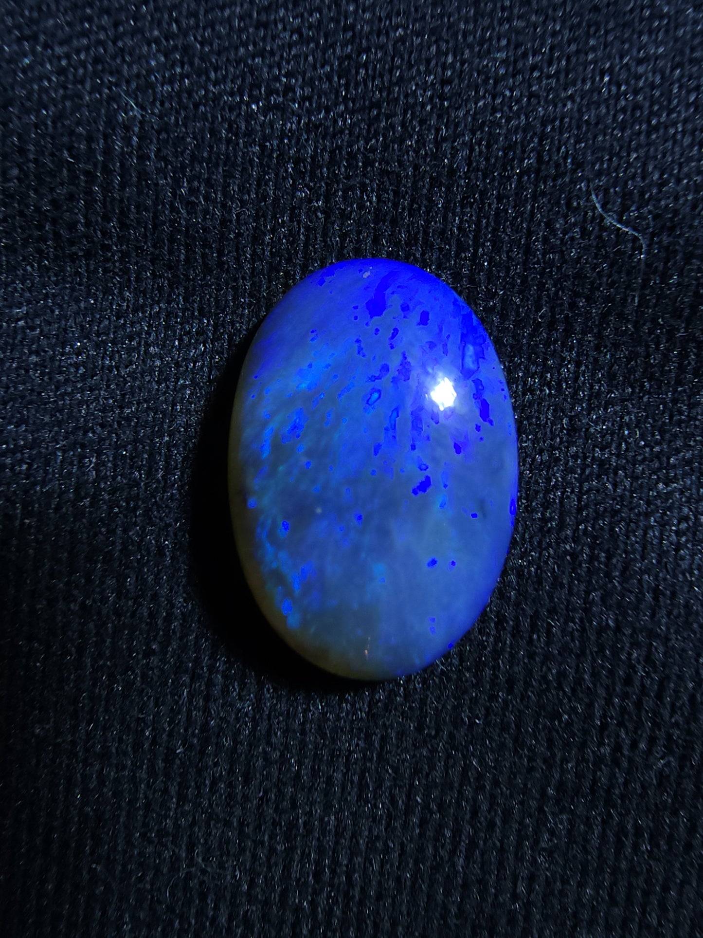 2.45ct Glowing Crystal Nobby – Lightning Ridge