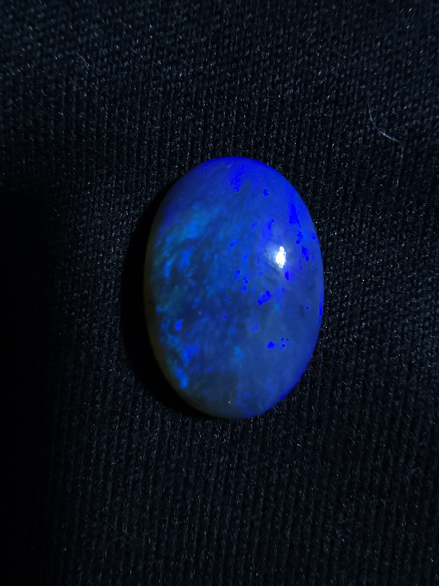 2.45ct Glowing Crystal Nobby – Lightning Ridge