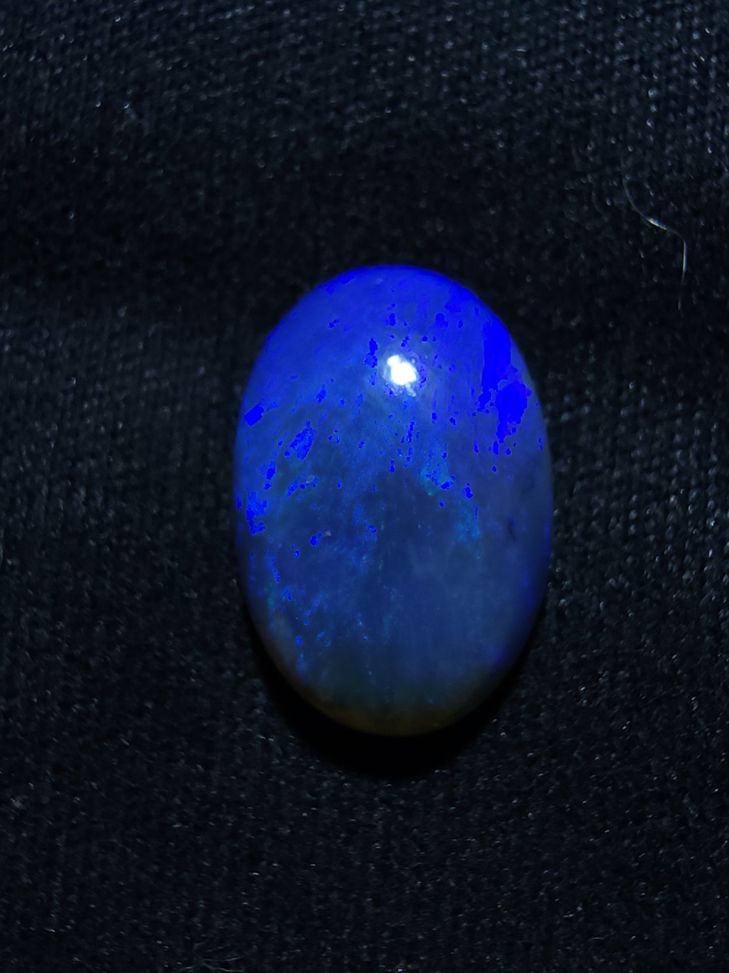 2.45ct Glowing Crystal Nobby – Lightning Ridge