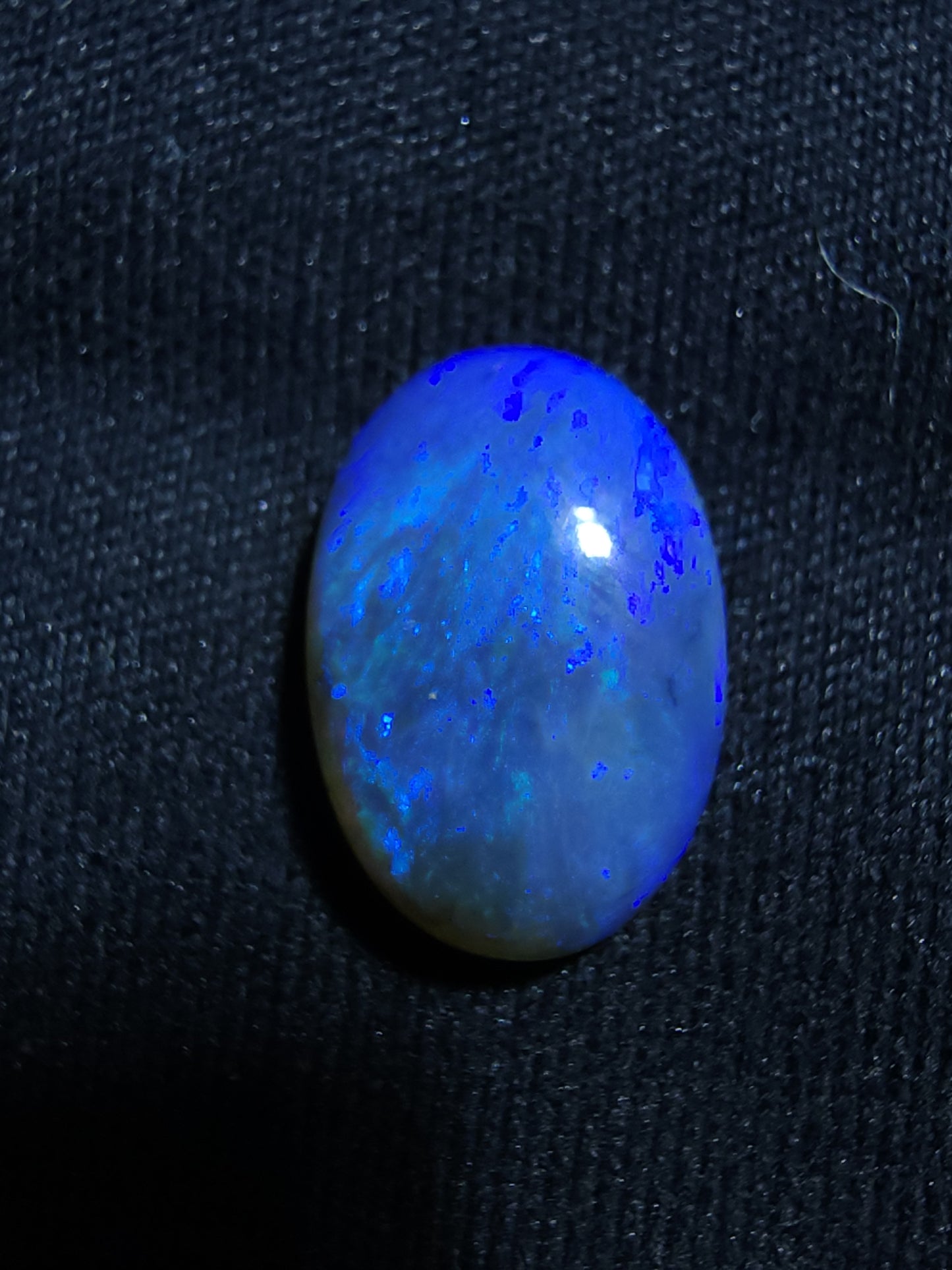 2.45ct Glowing Crystal Nobby – Lightning Ridge