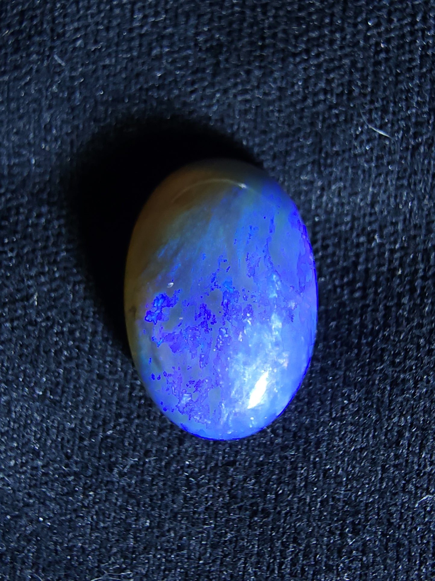 2.45ct Glowing Crystal Nobby – Lightning Ridge