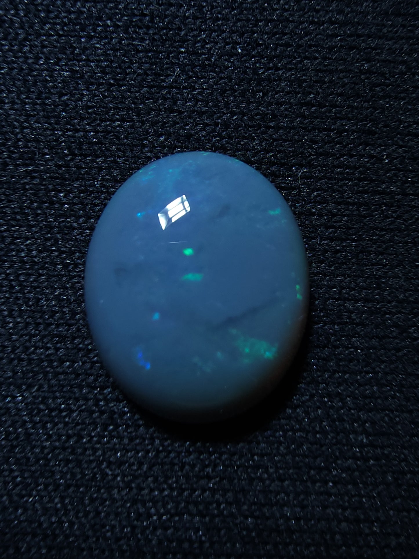 1.90ct Green & Blue Soft Spark - Lightning Ridge Dark Opal