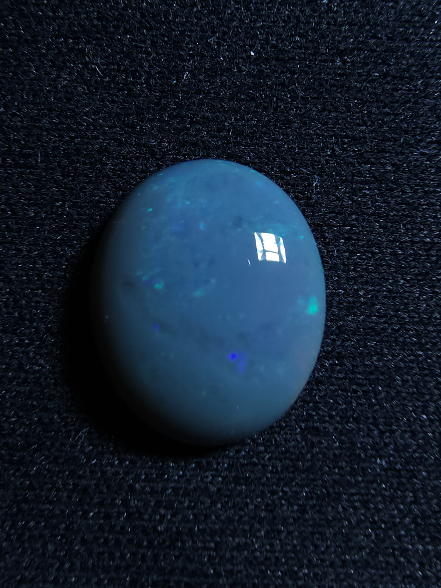 1.90ct Green & Blue Soft Spark - Lightning Ridge Dark Opal