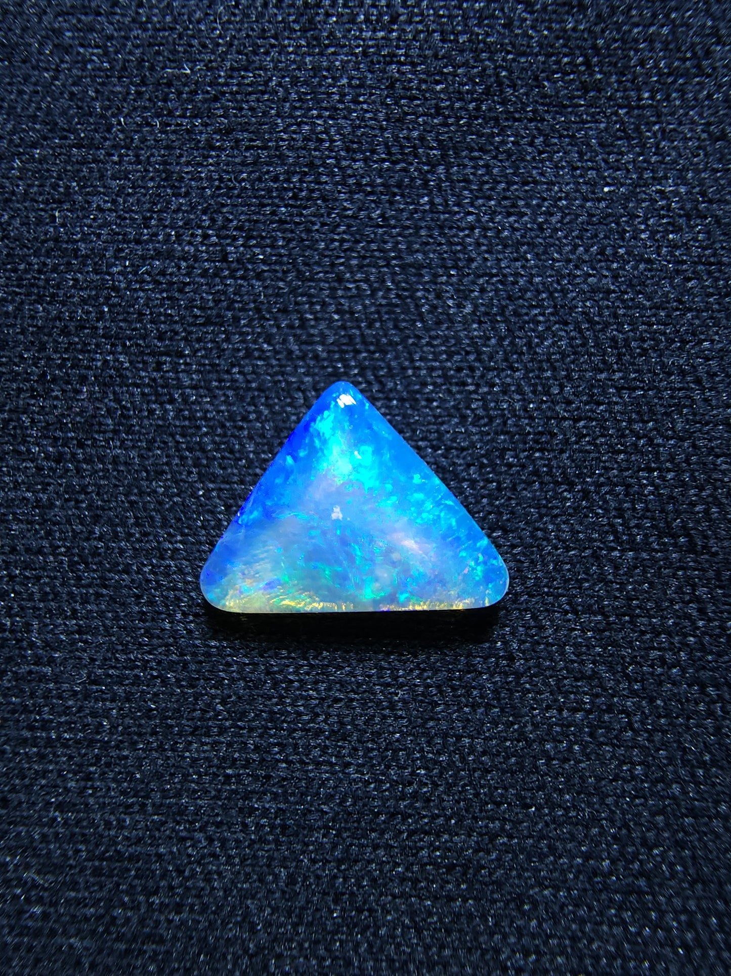 Triangular Crystal Opal – 0.70ct Lightning Ridge