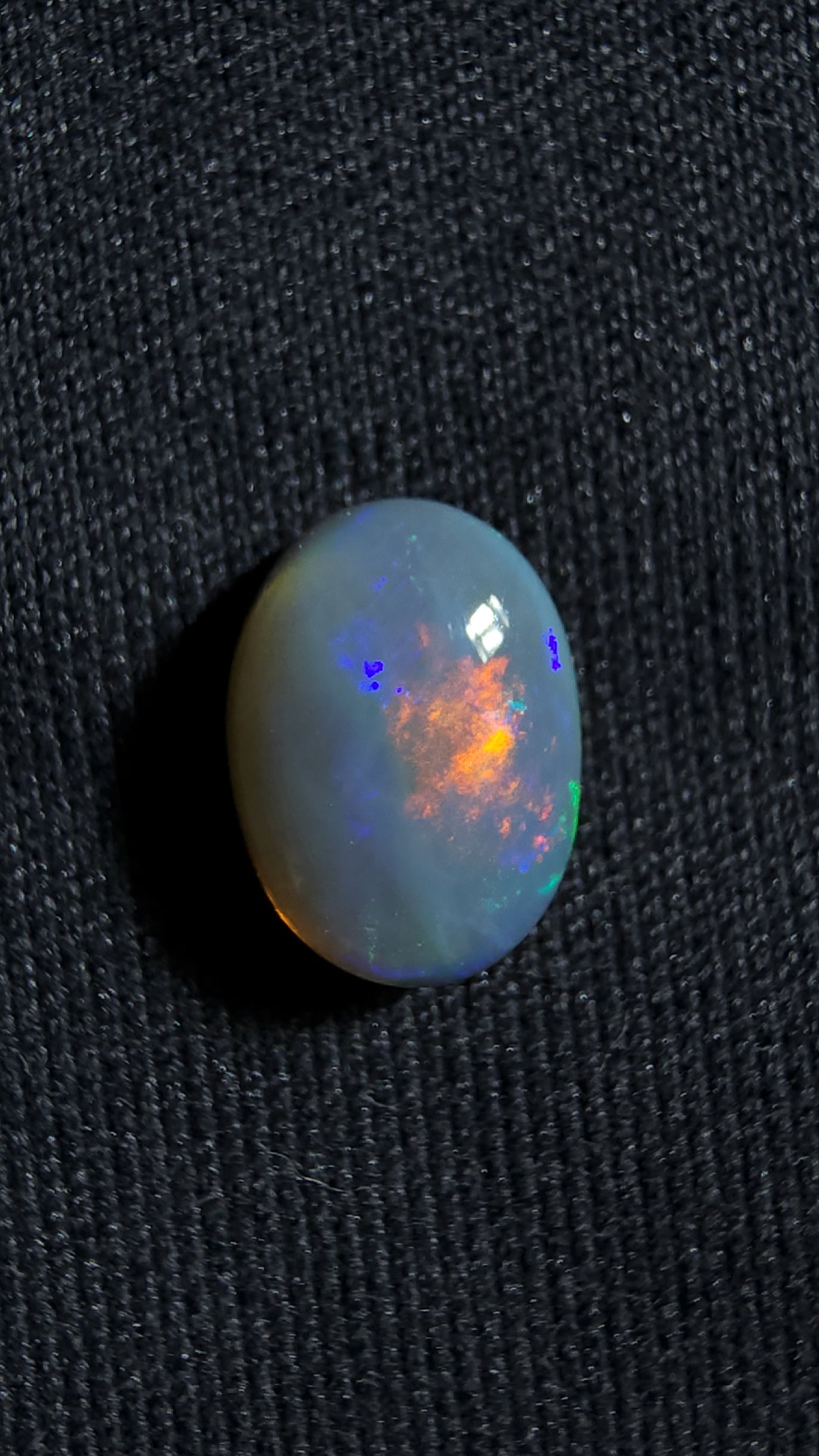 1.55cts Blood Red Flash, Dark Base - Lightning Ridge Solid Opal